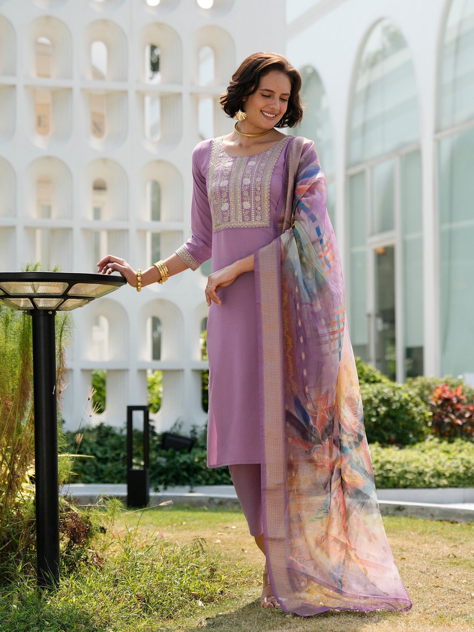 Lavender Viscose-Rayon Kurti Set with 3/4 Sleeves and Organza Jacquard Printed Dupatta with Pocket Pant